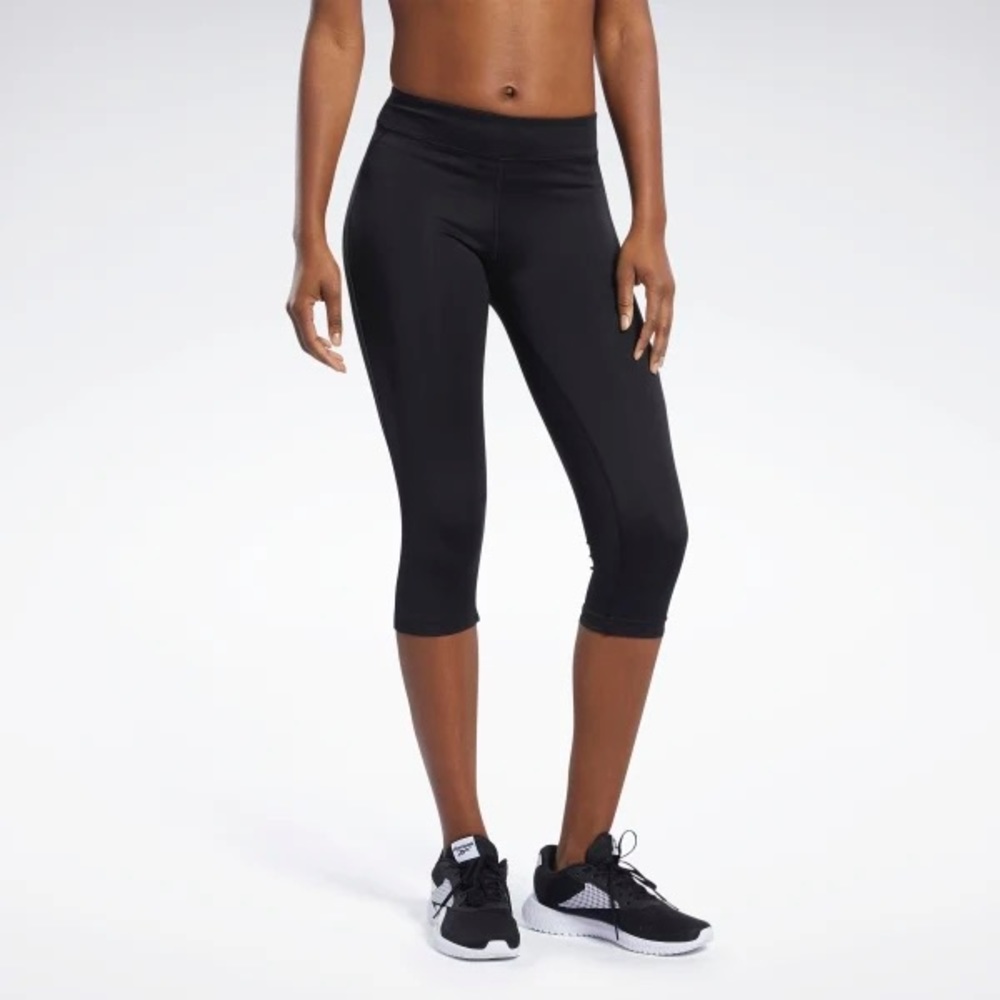 Reebok Black Fitted Capris